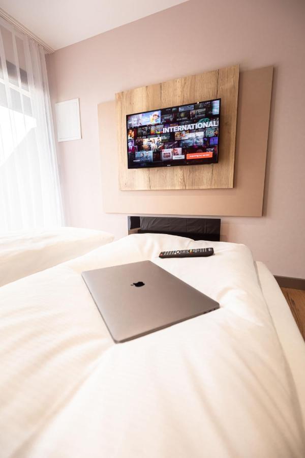 24Seven Hotel شفاباخ المظهر الخارجي الصورة