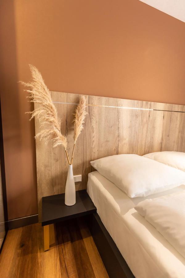 24Seven Hotel شفاباخ المظهر الخارجي الصورة