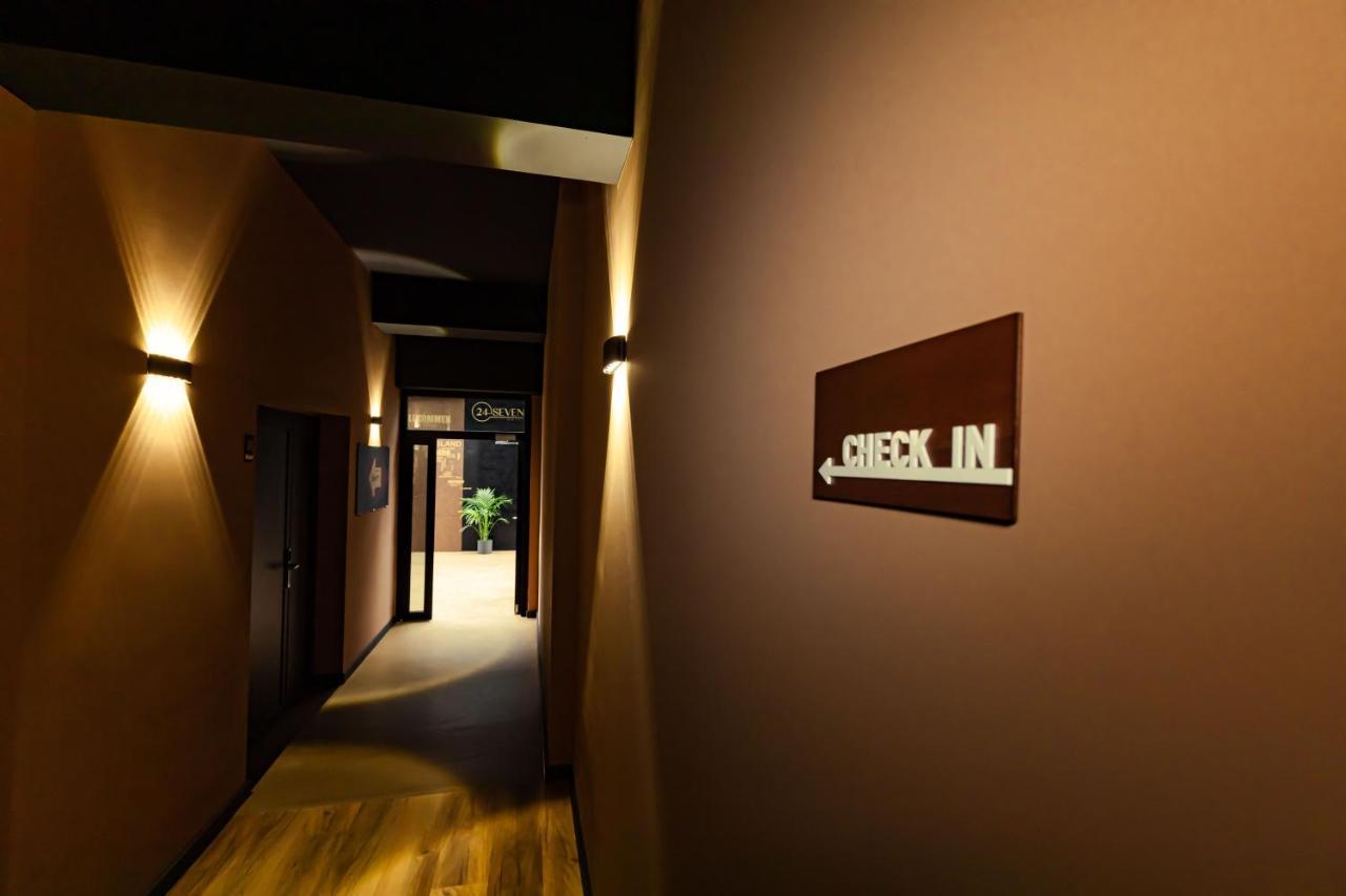 24Seven Hotel شفاباخ المظهر الخارجي الصورة